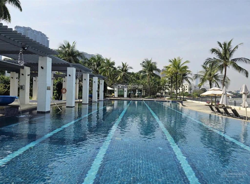 Cần tiền bán gấp villa rẻ đẹp nhất compound riviera  13,5x21m, 300m2, 3 lầu 5pn 5wc. 108 tỷ tl