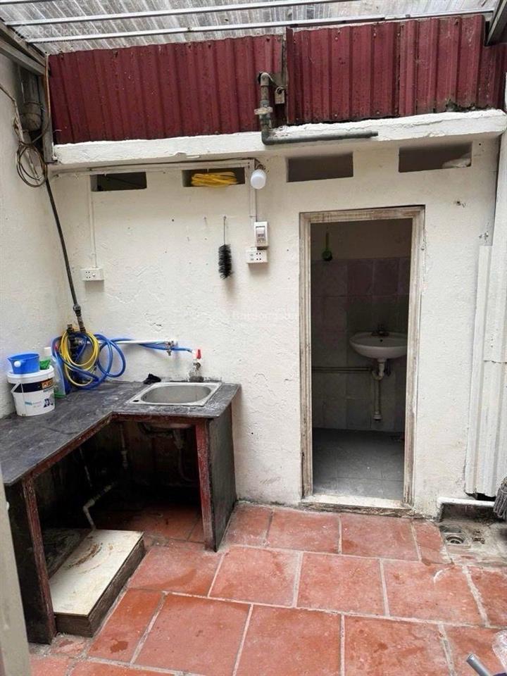 Bán đất lĩnh nam vị trí đắc địa, ngõ thông tứ tung, sát phố, dt 46m2, mt 5m, giá 7.6 tỷ