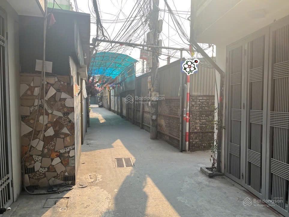 Bán đất lĩnh nam vị trí đắc địa, ngõ thông tứ tung, sát phố, dt 46m2, mt 5m, giá 7.6 tỷ