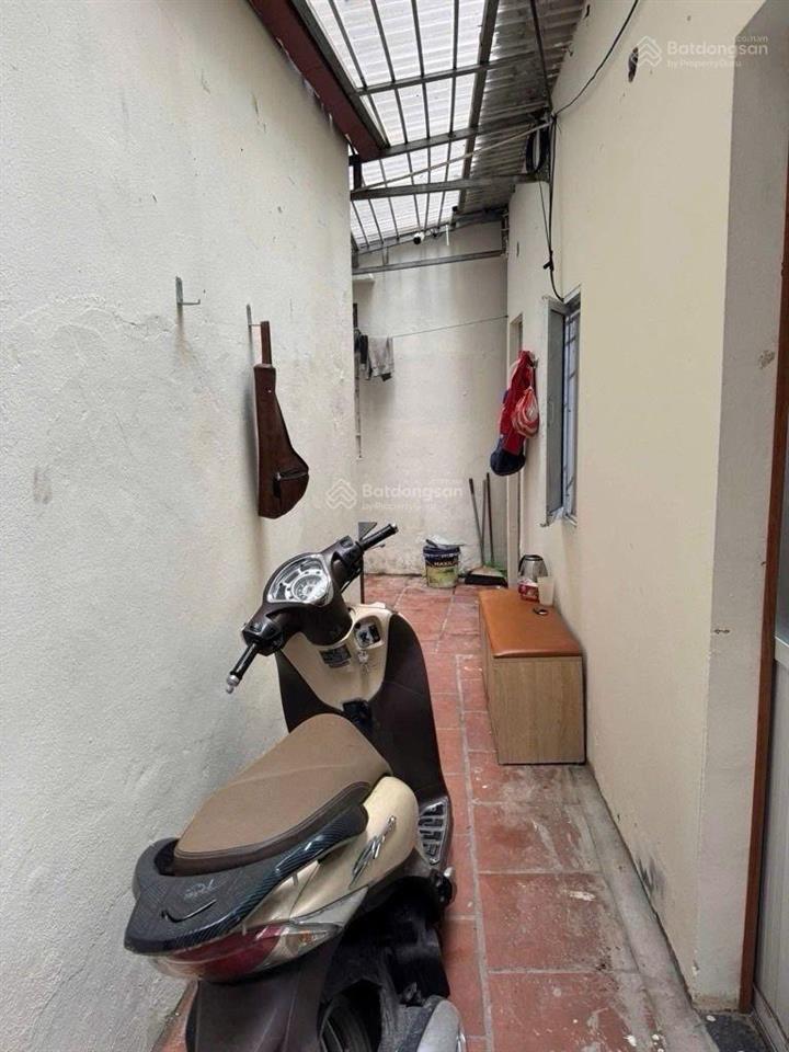 Bán đất lĩnh nam vị trí đắc địa, ngõ thông tứ tung, sát phố, dt 46m2, mt 5m, giá 7.6 tỷ