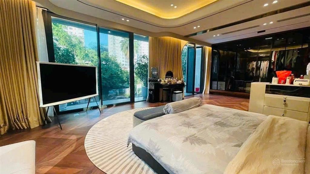 99 tỷ  siêu phẩm! biệt thự  nguyễn văn hưởng quận 2  25x15m  489m2 / kc 3 tầng + hồ bơi