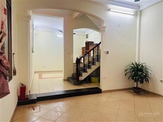 Phố trịnh đình cửu, lô góc, một nhà ra phố, 10m ô tô tránh. dt 47m2. mt 5m