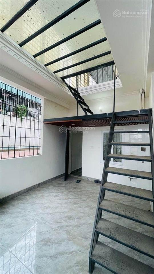 Phố vương thừa vũ dt45m xây 5 tầng kbt chắc chắn. 2 mặt ngõ siêu thoáng