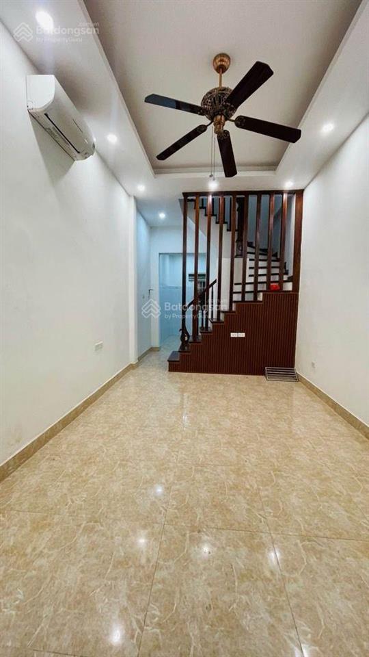 Phố vương thừa vũ dt45m xây 5 tầng kbt chắc chắn. 2 mặt ngõ siêu thoáng