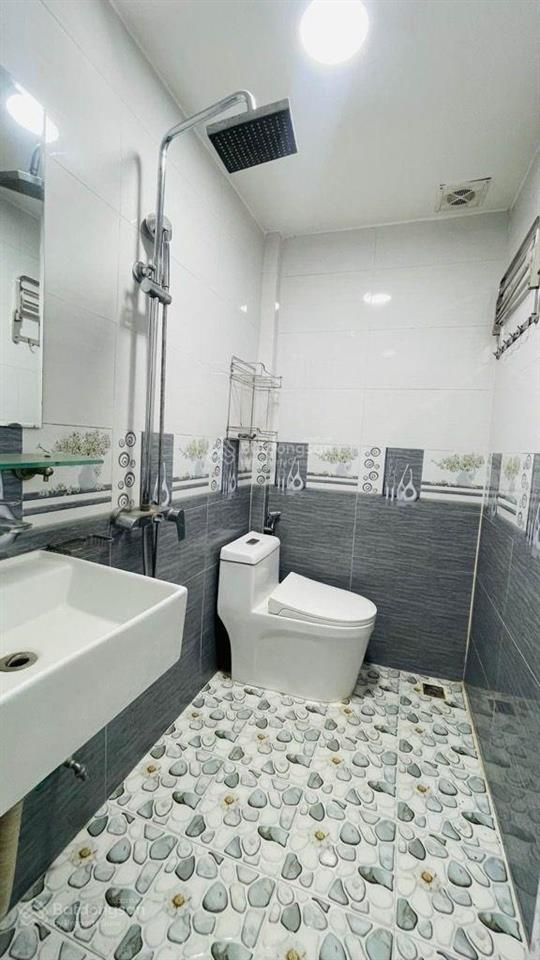Phố vương thừa vũ dt45m xây 5 tầng kbt chắc chắn. 2 mặt ngõ siêu thoáng