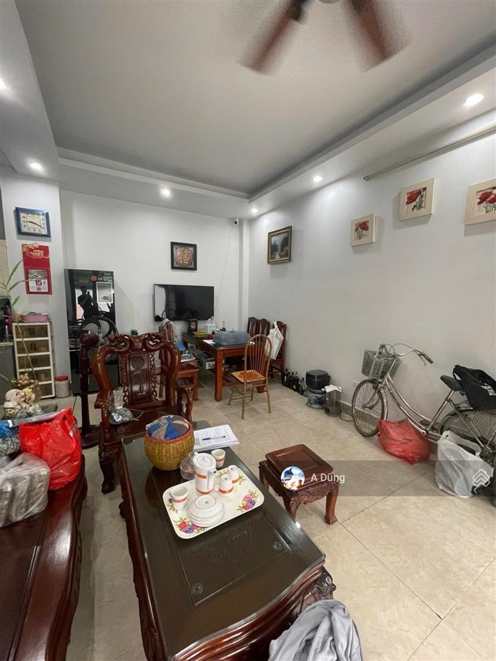 Trung tâm hai bà trưngphố thanh nhàn ô tô đỗ cửadt32m5tầng3phòng ngủ tặng full nội thất