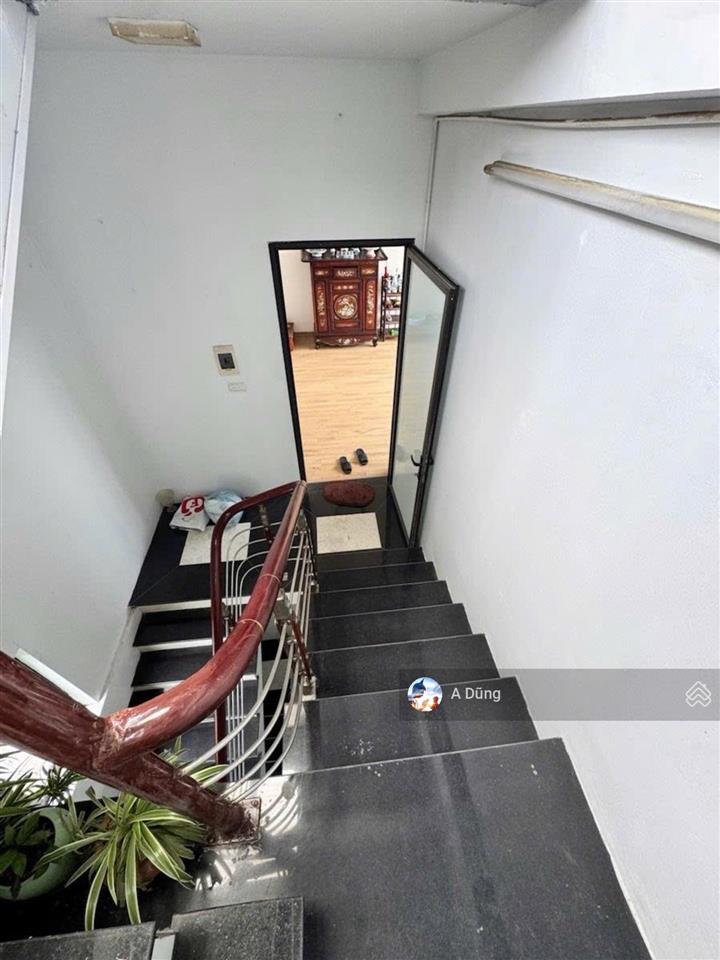 Trung tâm hai bà trưngphố thanh nhàn ô tô đỗ cửadt32m5tầng3phòng ngủ tặng full nội thất