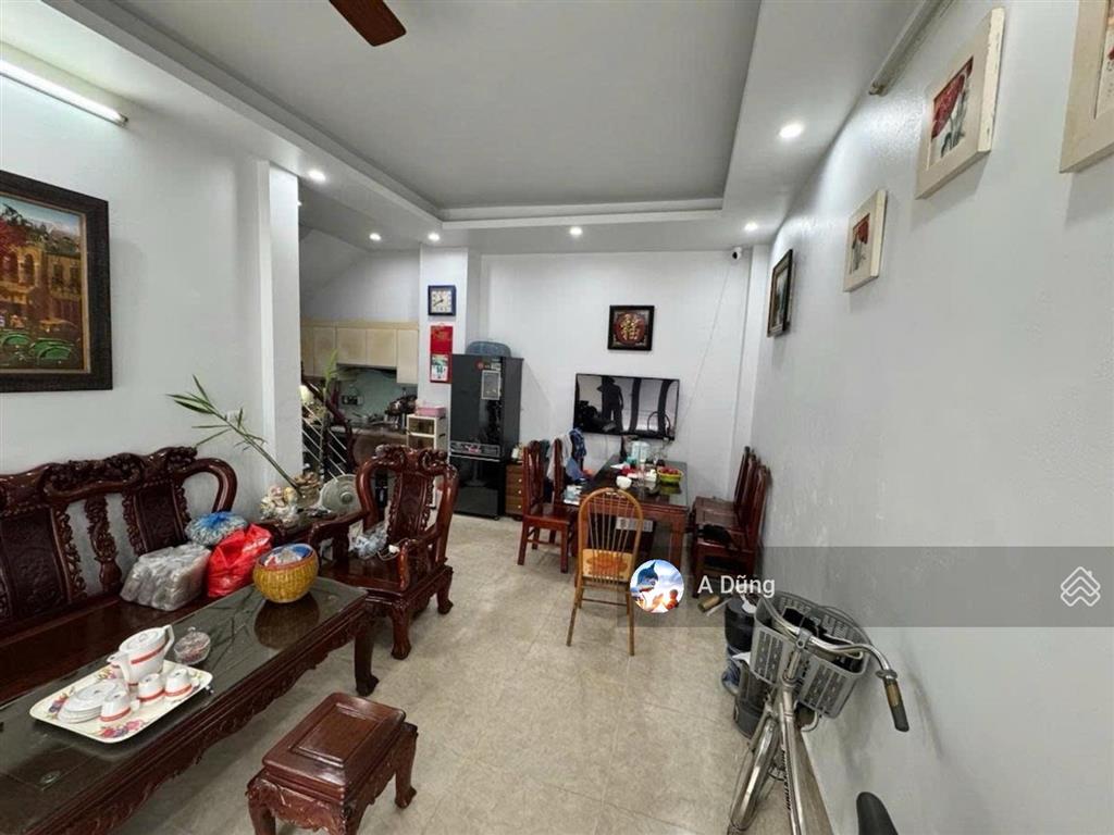 Trung tâm hai bà trưngphố thanh nhàn ô tô đỗ cửadt32m5tầng3phòng ngủ tặng full nội thất