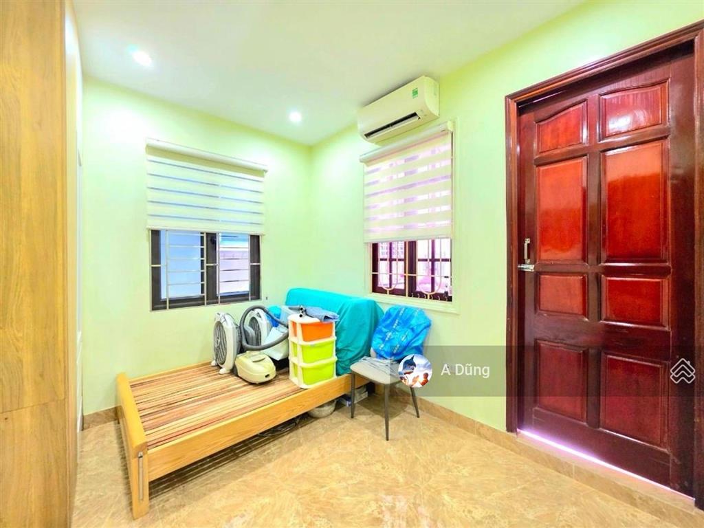 Phố thịnh quangô tô đỗ cửa kdlô góc 2 thoáng mặt tiền rộng. dt50m, mt6,8m. tặng full nội thất