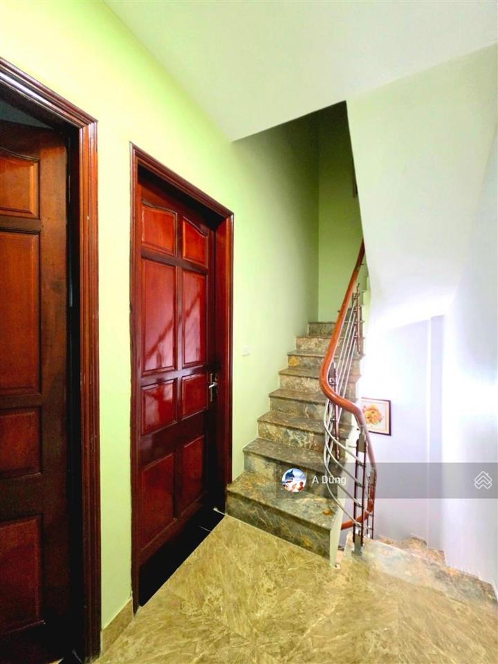 Phố thịnh quangô tô đỗ cửa kdlô góc 2 thoáng mặt tiền rộng. dt50m, mt6,8m. tặng full nội thất