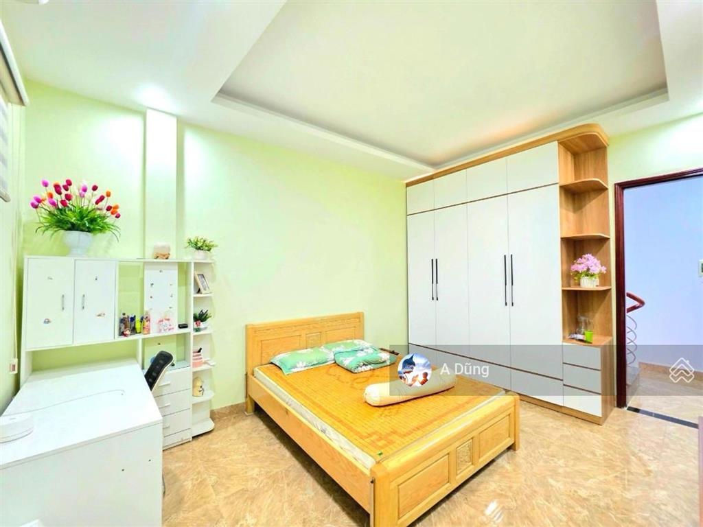 Phố thịnh quangô tô đỗ cửa kdlô góc 2 thoáng mặt tiền rộng. dt50m, mt6,8m. tặng full nội thất