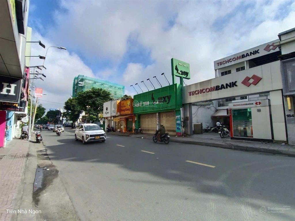 Cho thuê nhà mặt tiền đường lê văn sỹ trung tâm phú nhuận