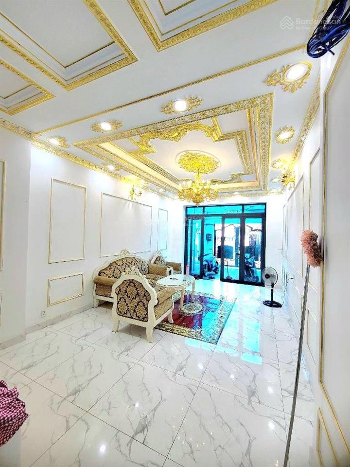 Nhà mới ở ngay đẹp lộng lẫy 4x19m, xe hơi vào nhà, 3 tầng 4 pn, nội thất xịn, sát vách bình tân