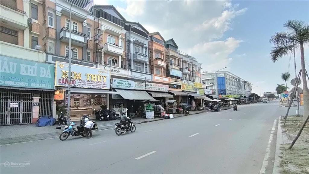 Chủ gấp bán trước tết giảm sốc 2 tỷ, biệt thự 4 tầng 2 mặt tiền kdc bình điền q8, 140m2 (9 17)