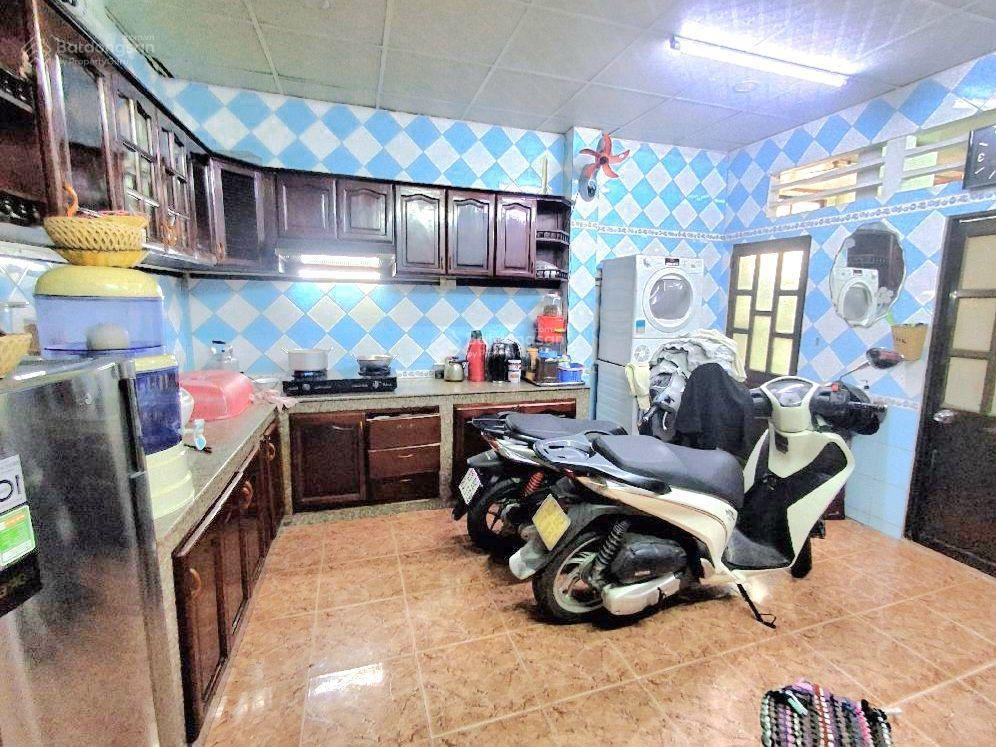 Rẻ nhất khu vực, chỉ 8.x t sở hữu ngay mtkd 100m2, phú định q.8, ngang 4m vuông vức, vỉa hè rộng