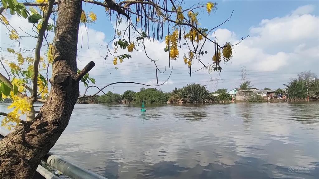 Chỉ 24 tr/m2 rẻ nhất q.8,nhà mt mới đẹp dt cực lớn, ngang 9m view sông, đường xe tải vi vu