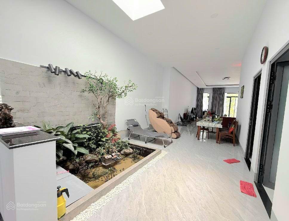 Chỉ 24 tr/m2 rẻ nhất q.8,nhà mt mới đẹp dt cực lớn, ngang 9m view sông, đường xe tải vi vu