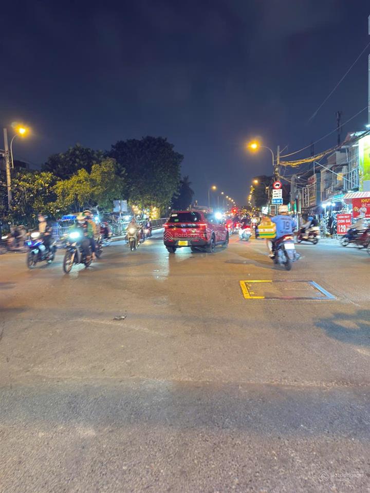 Rẻ nhất trong khu vực p2 q8  chủ đi mỹ giảm 1.5 tỷ căn biệt thự 4 tầng, 107m2  nhỉnh 11 tỷ