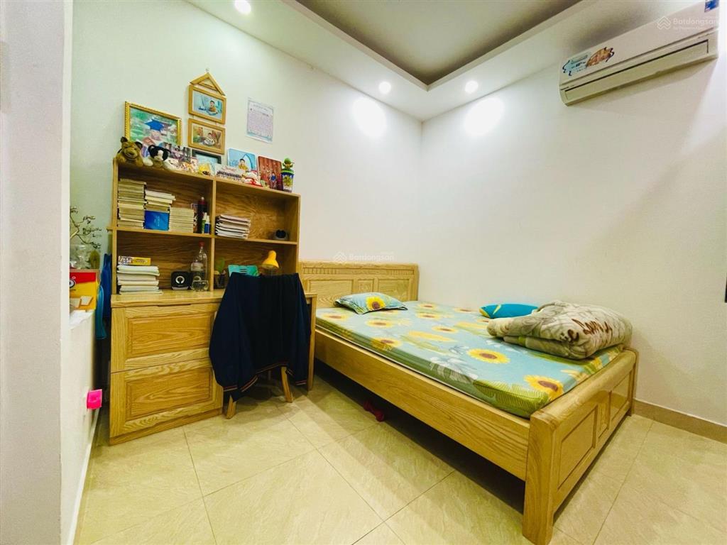 Bán gấp nhà đại từ, gần hồ linh đàm, gần chợ, cách ô tô 50m, 35m 5 tầng 8.35 tỷ