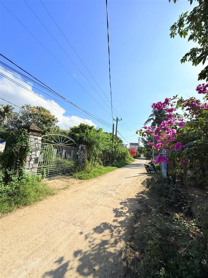 Đất vị trí đẹp phân khu 8 kkt vân phong  đón sóng quy hoạch