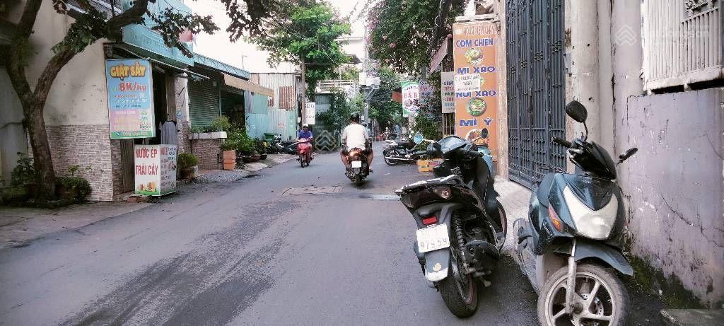 Nhà mặt tiền phước long  khu chợ hoa cau