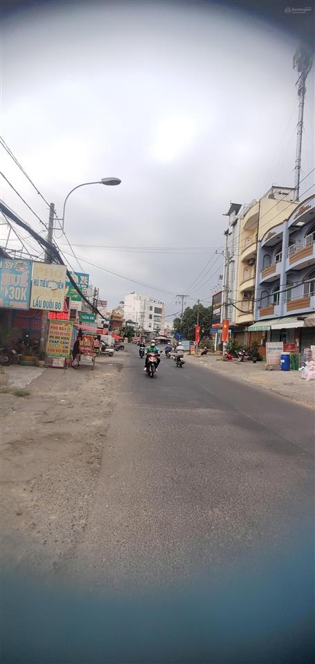 Mặt tiền kinh doanh đỉnh ngang 4.5m  lê văn việt cách chợ tăng nhơn phú 70 chỉ 6. tỷ