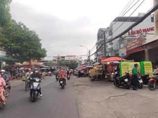 Mặt tiền kinh doanh đỉnh ngang 4.5m  lê văn việt cách chợ tăng nhơn phú 70 chỉ 6. tỷ