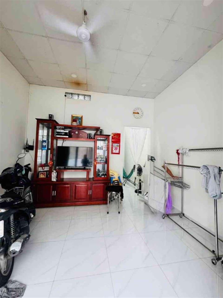 Bán nhà riêng tại hồ bá phấn, 4,95 tỷ, 59m2, 3pn, 2wc, full nội thất