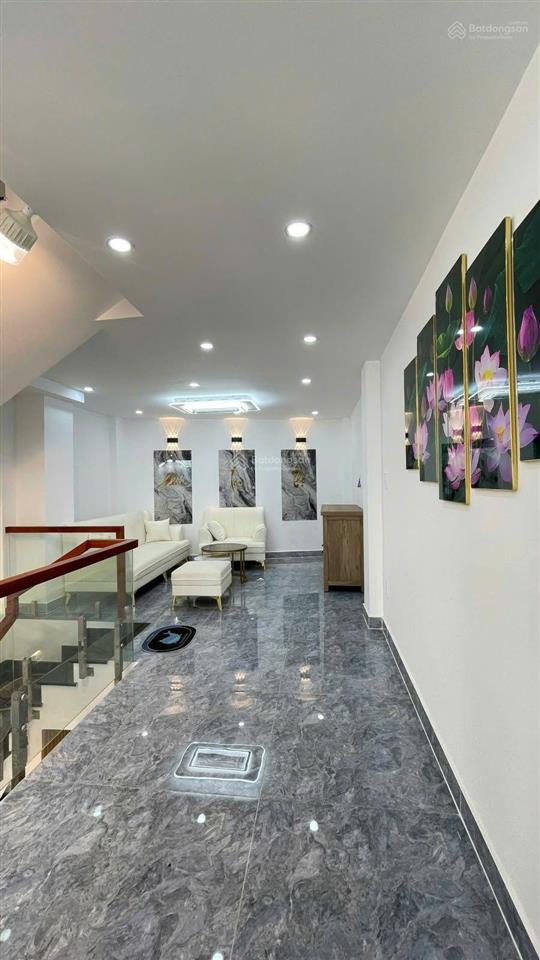 Bán nhà nhà 5 tầng gara 7chỗ, 50m2, 5 phòng ngủ, hẻm 6m, khu vip bia truyền thống chỉ còn 6,8 tỷ!