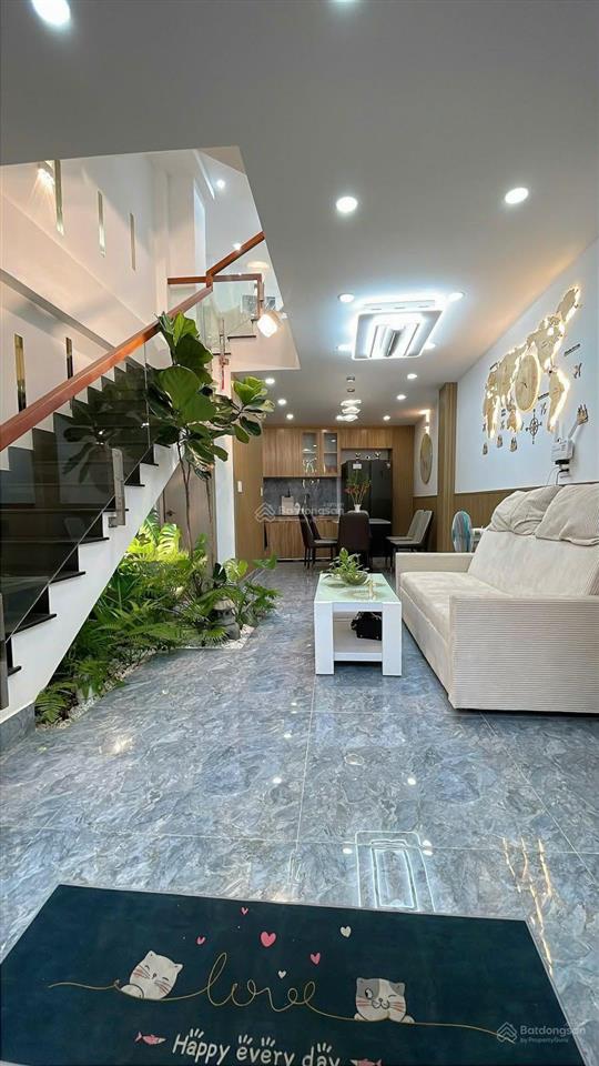 Bán nhà nhà 5 tầng gara 7chỗ, 50m2, 5 phòng ngủ, hẻm 6m, khu vip bia truyền thống chỉ còn 6,8 tỷ!