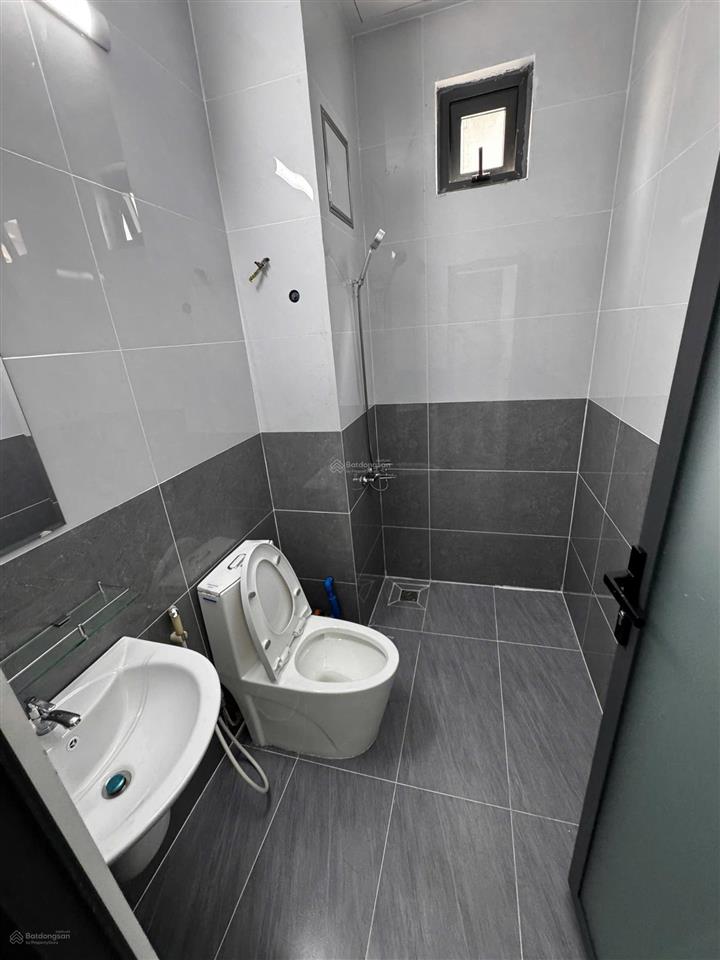 1/11 trống phòng lầu 1 mặt sau cửa sổ giá 4,3 tr. chính chủ cho thuê, khuyến mãi hấp dẫn