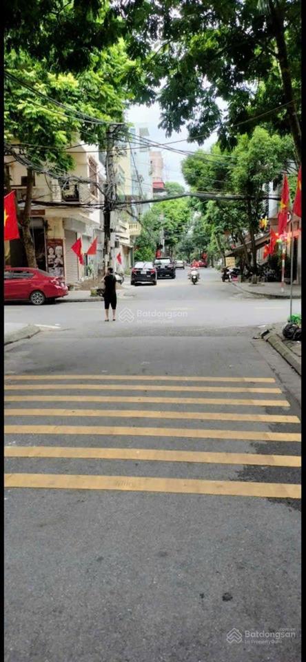 Cho thuê nhà phân lô khu 918 phúc đồng long biên  85m 4 tầng 15 triệu