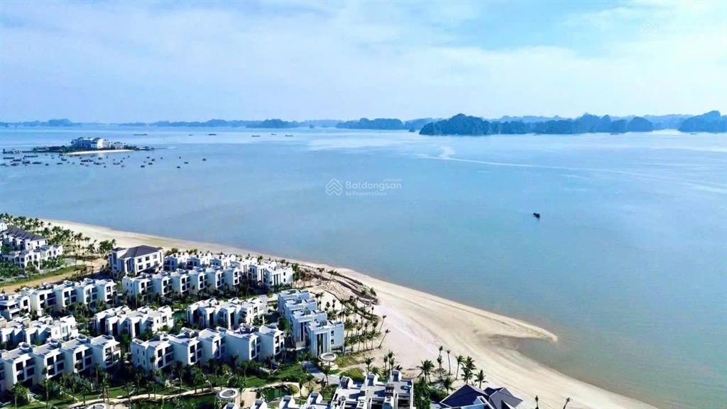 Căn hộ view biển sở hữu lâu dài bàn giao nội thất 5* vốn đầu tư chỉ từ 800 triệu