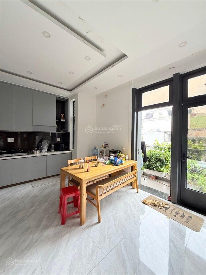 Mặt tiền kd sầm uất nhánh nguyễn sơn  thoại ngọc hầu  phú thọ hoà đường 10m thông (9x7.5m) 5 tầng