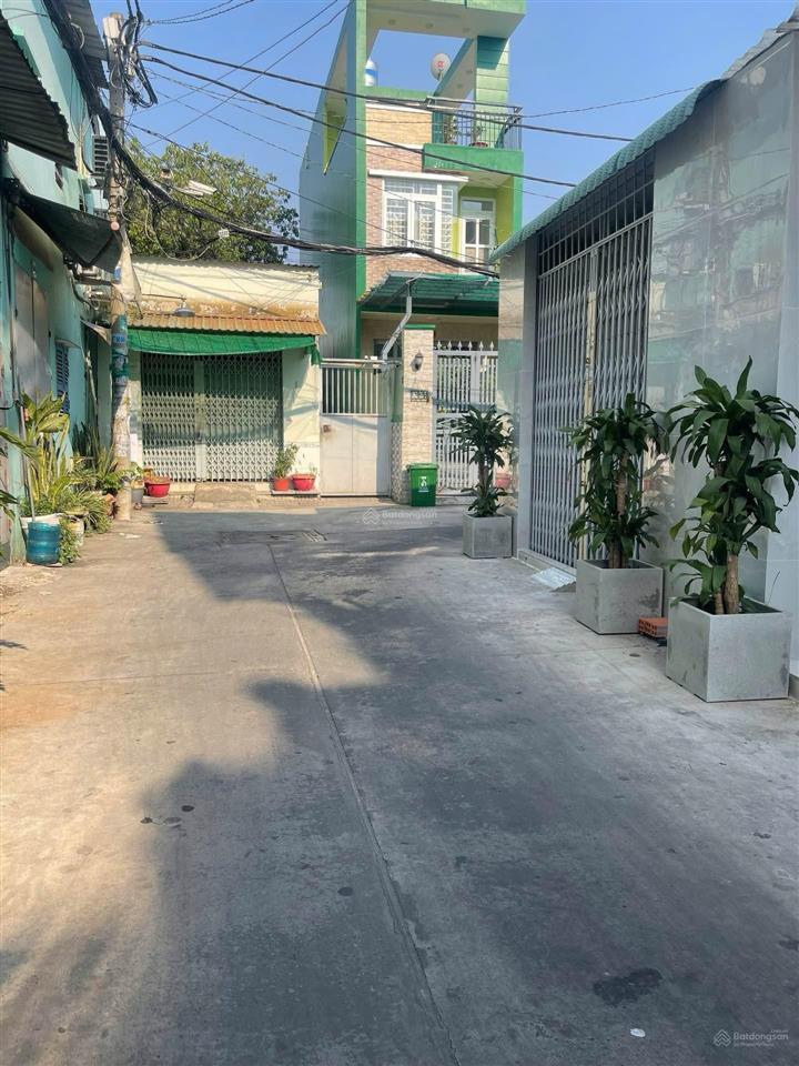 Giảm gần 1 tỷ. bán nhà 2 mặt hẻm trước sau ô tô thông gần 80m2 ngay luỹ bán bích  kênh tân hóa