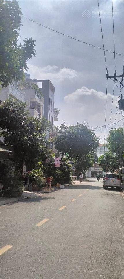 Mặt tiền kd đường 10m thông ô tô vào nhà gần chợ tân hương, aeon mall tân phú  5 tầng hoàn công đủ