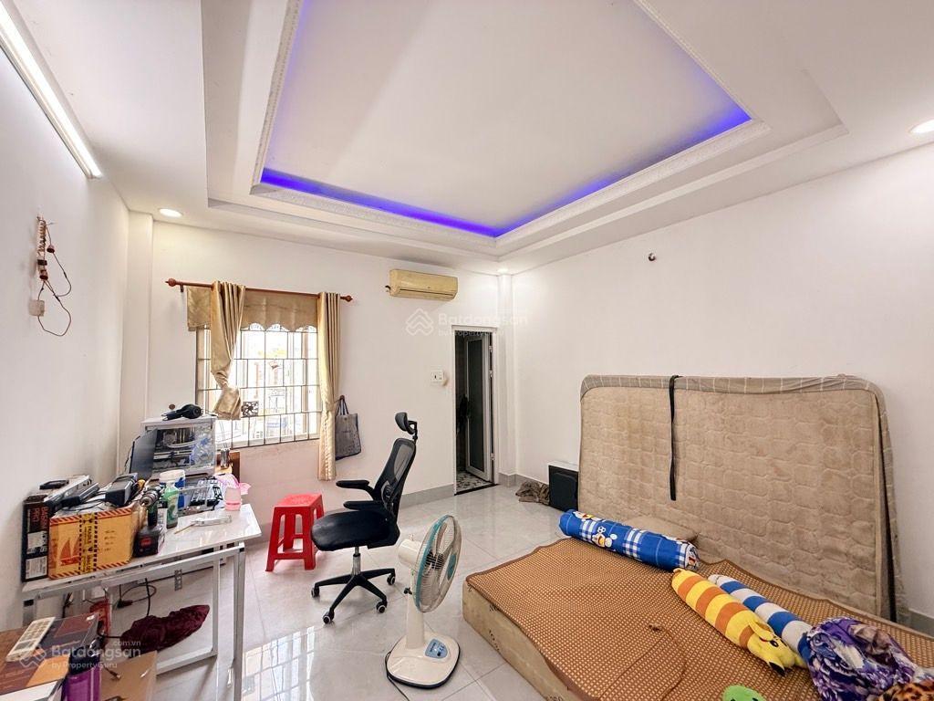 Khu phân lô 3 tầng hoàn công đủ  hẻm xe hơi thông gần chợ tân hương giáp tân sơn nhì  vip tân phú