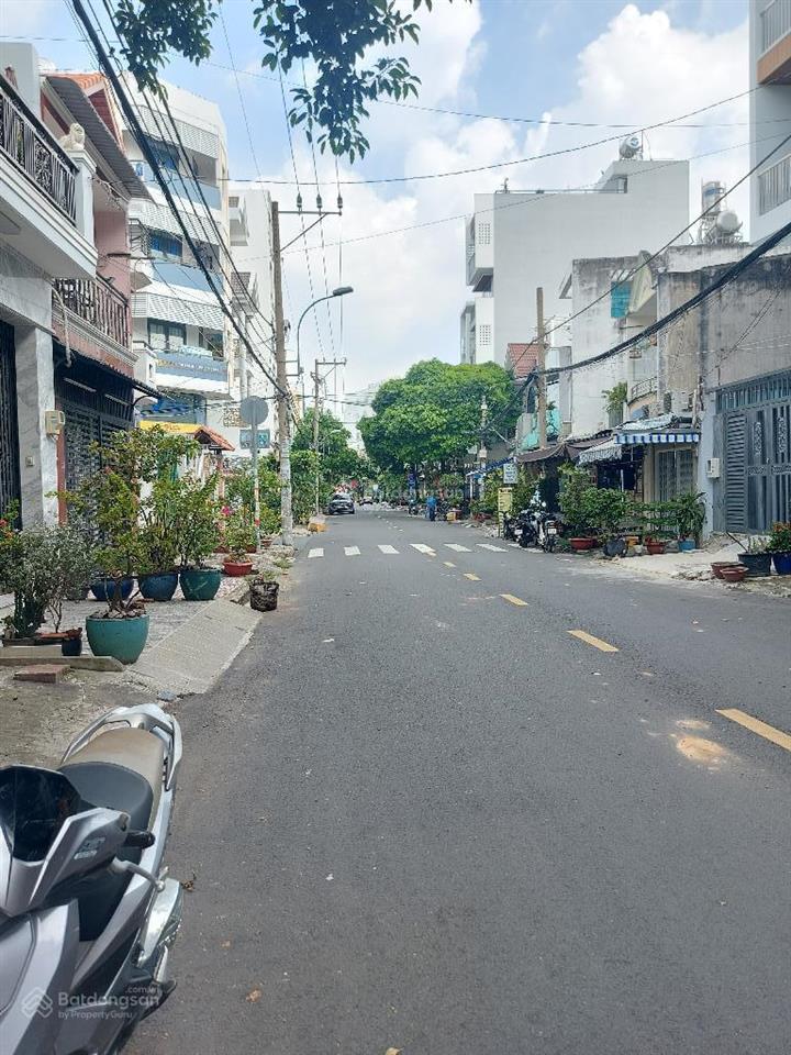 Tân phú giáp tân bình  nhà 2 tầng kiên cố hẻm ô tô vào nhà gần luỹ bán bích & trương vĩnh ký