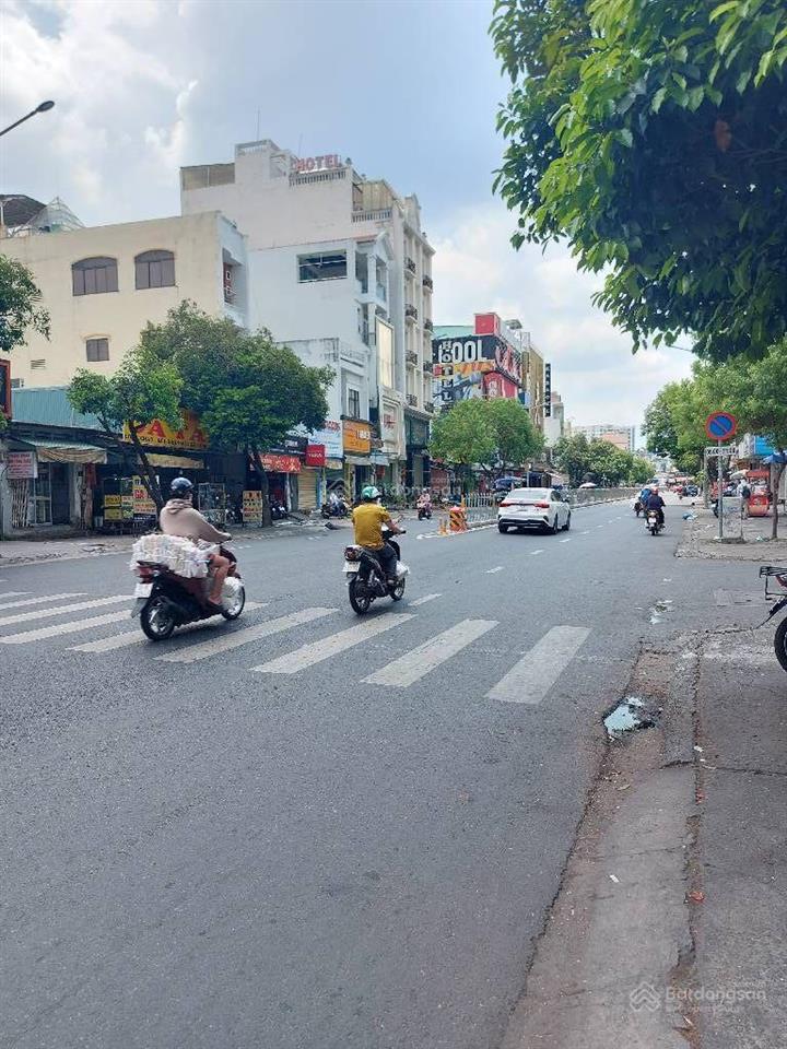 Mặt tiền kd sầm uất đường 12m có lề  75m2 ngang lớn 5.3m ngay nguyễn sơn  phú thọ hoà  tân phú