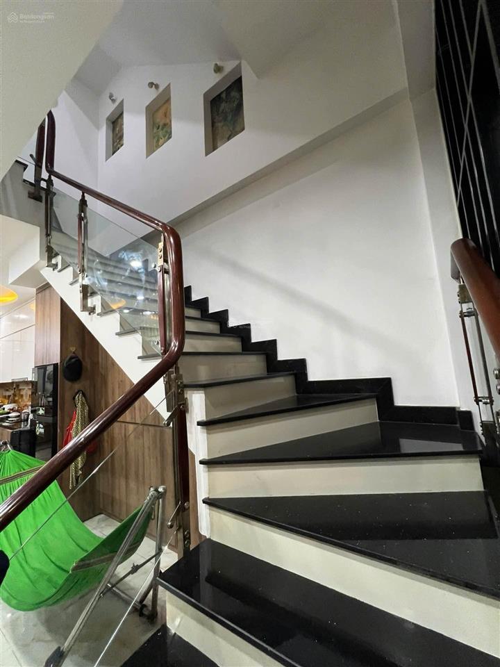 Siêu phẩm 4 tầng khu phân lô đồng bộ  đường 7m thông thoáng  khu tô hiệu  hoà bình vip tân phú