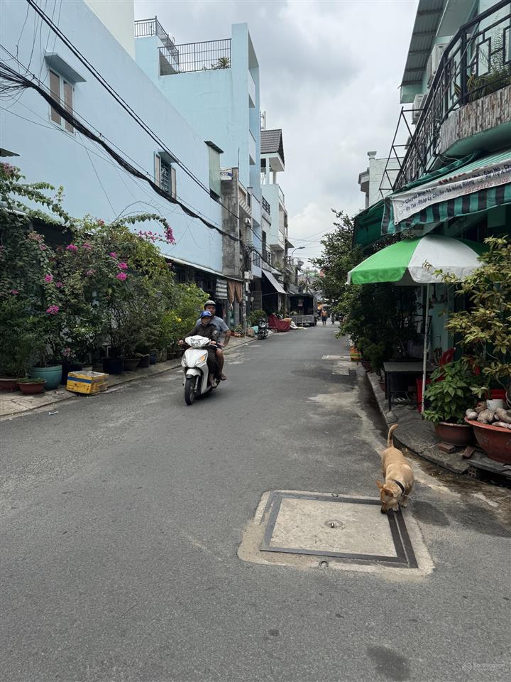 Bán nhà 3 tầng gần 100m2 đường nhựa 8m ô tô vào nhà thông gò dầu  tân hương gần aeon mal tân phú