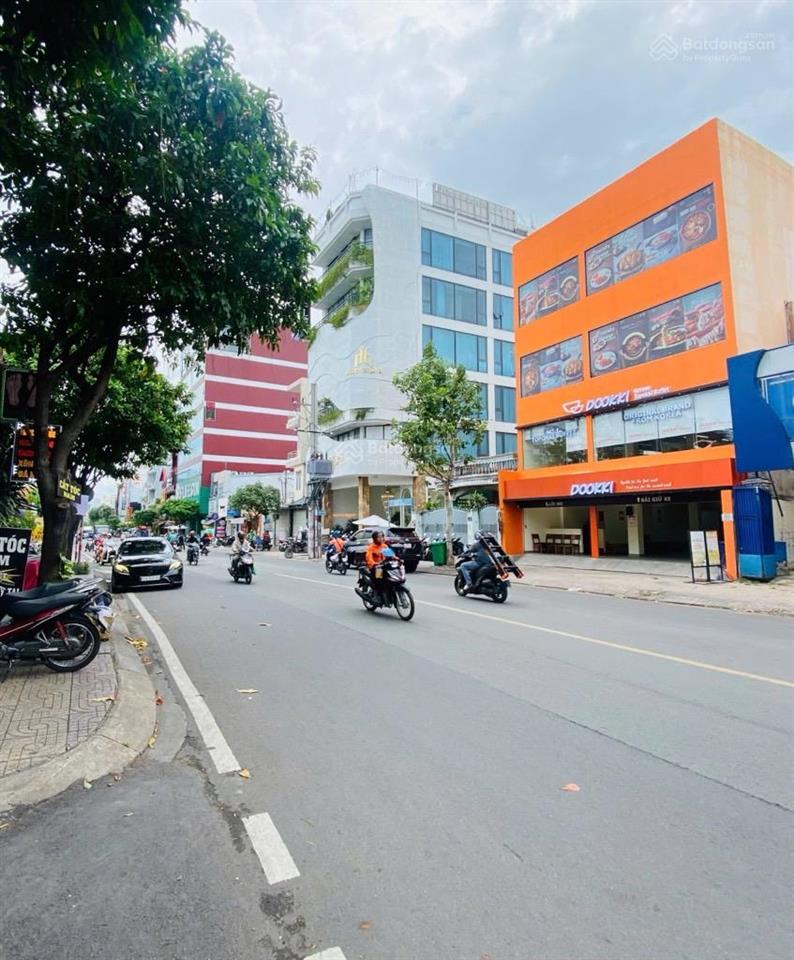 Ô tô ngủ trong nhà 4 tầng ở kết hợp kd văn phòng công ty gần aeon mall ngay gò dầu  tân sơn nhì