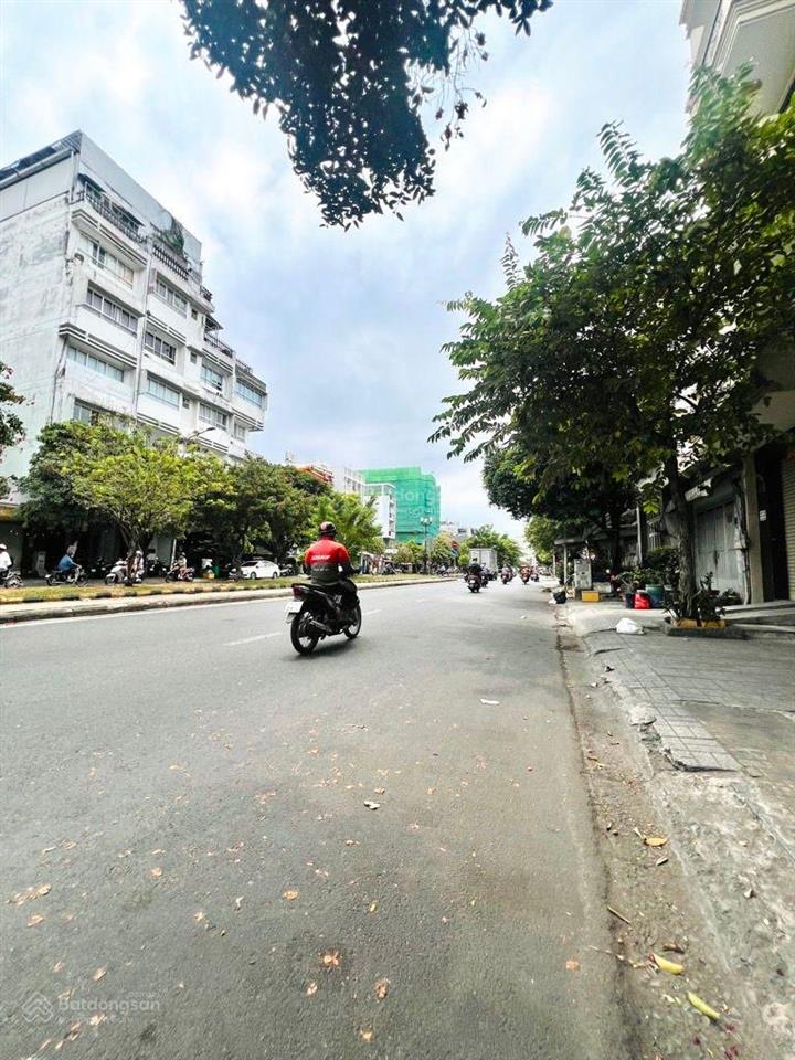 Ô tô ngủ trong nhà 4 tầng ở kết hợp kd văn phòng công ty gần aeon mall ngay gò dầu  tân sơn nhì
