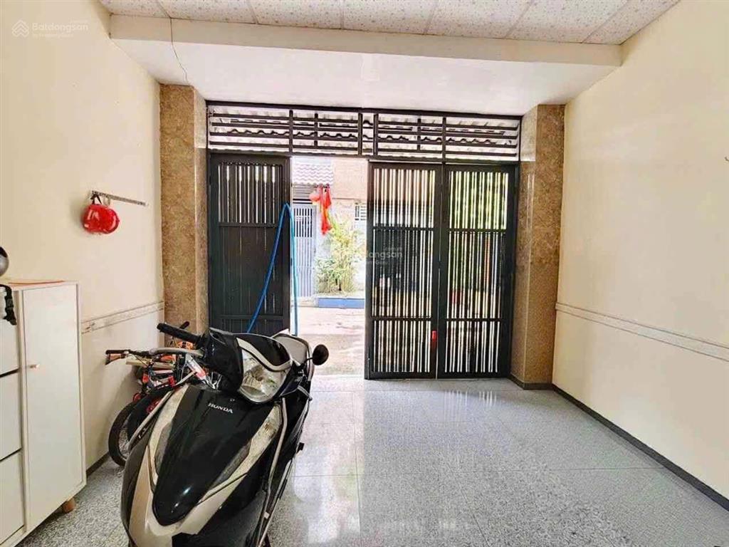 Bán nhà 2 tầng 80m² nở hậu  hẻm ô tô ngủ trong nhà ngay chợ tân hương gần aeon mall  tt tân phú