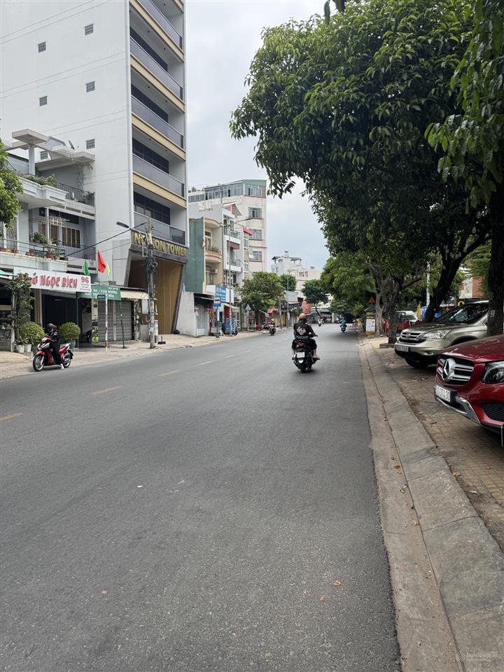 Mặt tiền kinh doanh đường 10m thông tân hương & gò dầu 5 tầng kiên hc đủ cố sát bên chợ tân hương