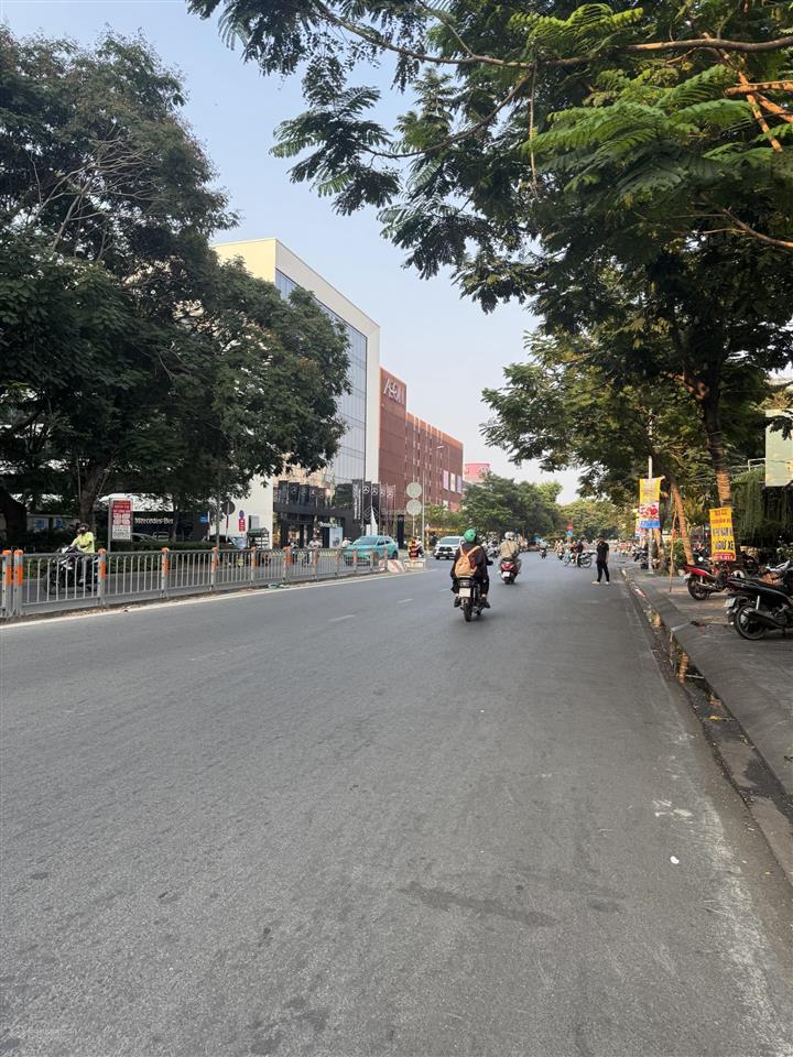Đối diện aeon mall tân phú  đường nhựa 7m thông bờ bao tân thắng  70m2  ở kết hợp kinh doanh