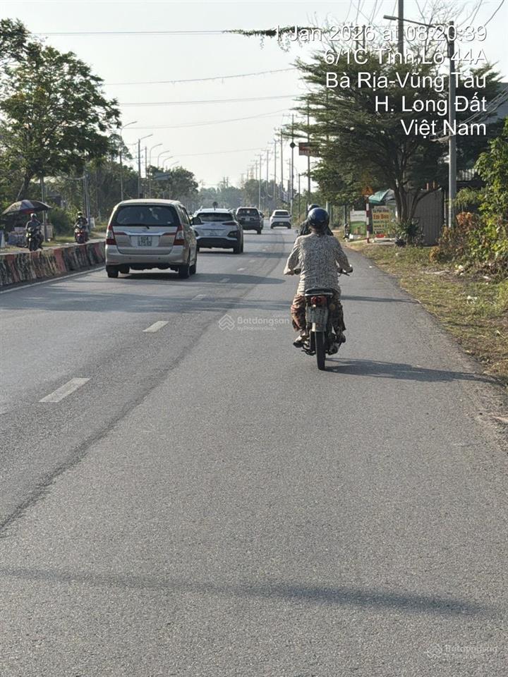 Cho thuê đất 3.000m2  có 640m2 đất ở  2 mt  đường tl44a 46mx95m  an ngãi  long điềnhcm