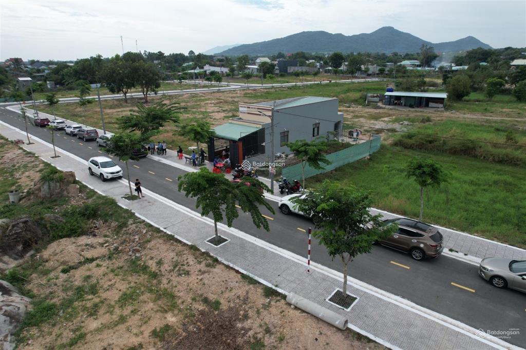 Đất đường nhựa 5x20m=100m2 full thổ cư. giá chỉ 1,55 tỷ. tam phước  long điền  hcm