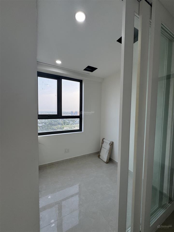 Sài gòn intela nhà mới 100%, view ngoài, bao sổ, giá 2.13 tỷ