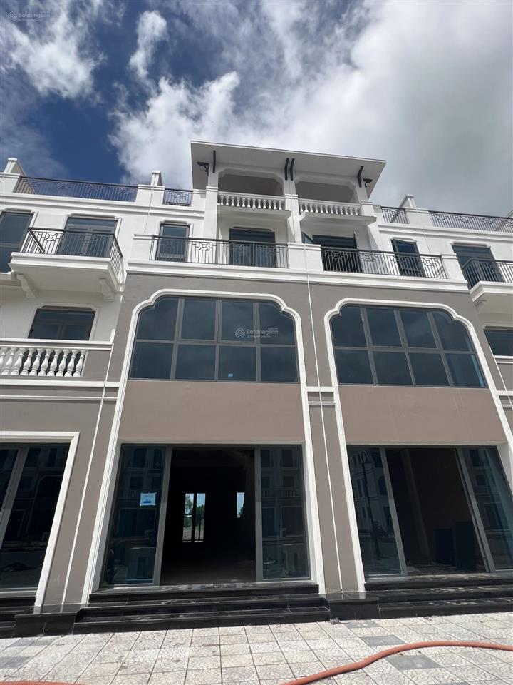 Shophouse 3/2 đã có sổ giá 7,2 tỷ công chứng ngay 0973 013 ***